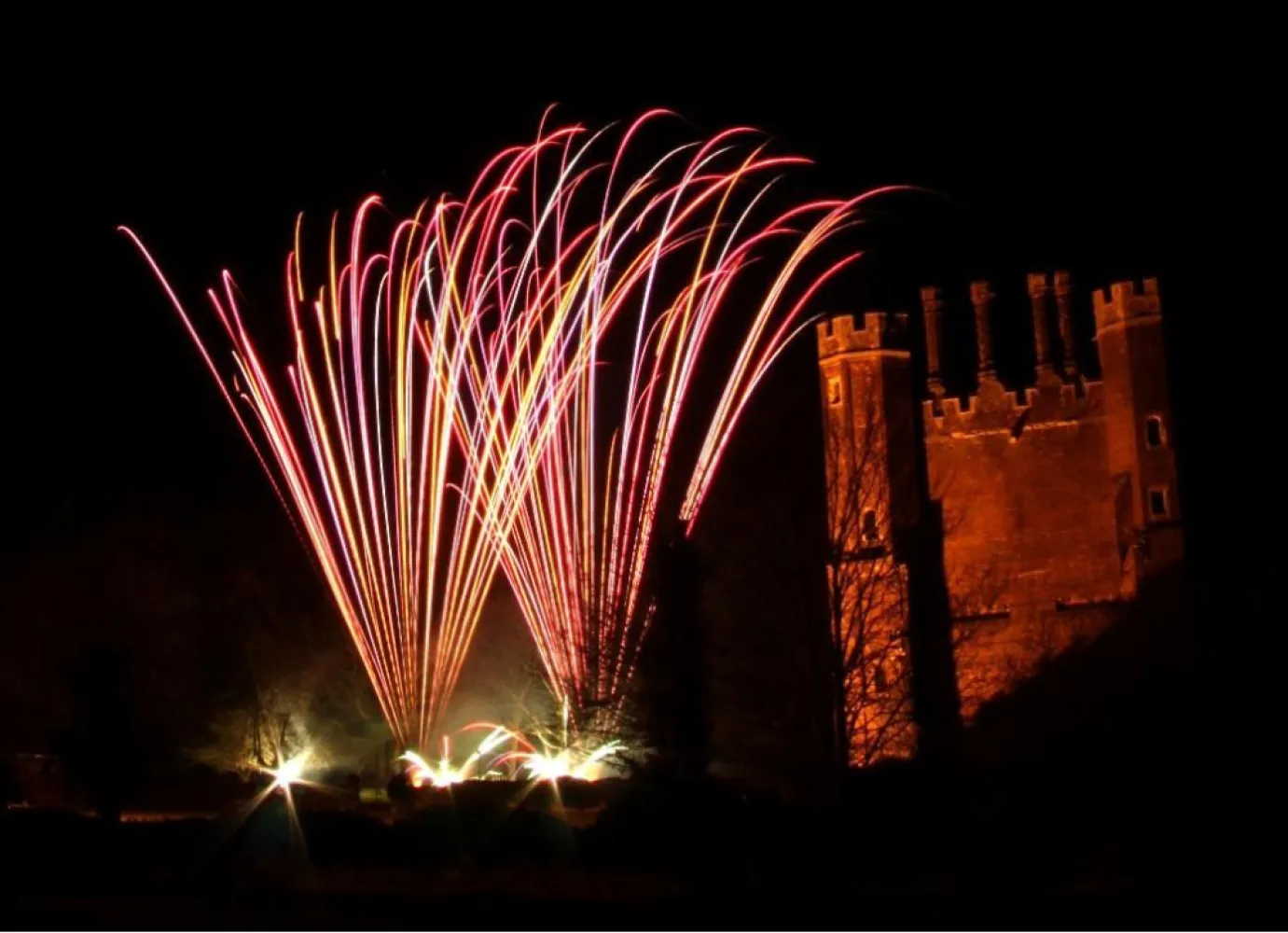 Dazzle Your Wedding Guests with a Fireworks Finale!